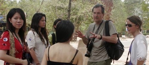 Jim & Students Cu Chi Vietnam 2 April 2010.jpg